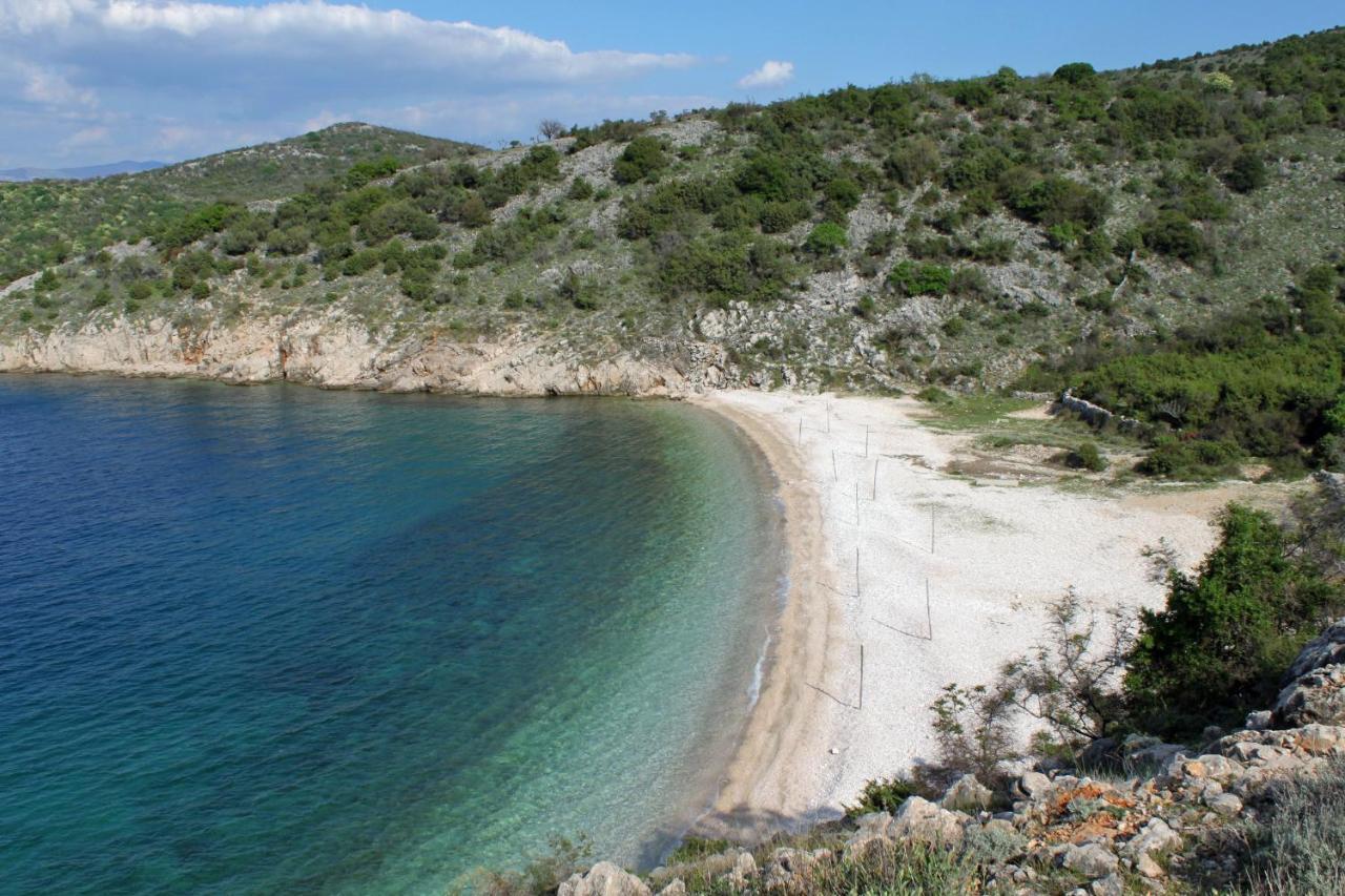 Apartments And Rooms With Parking Space Vrbnik, Krk - 5301 Bagian luar foto
